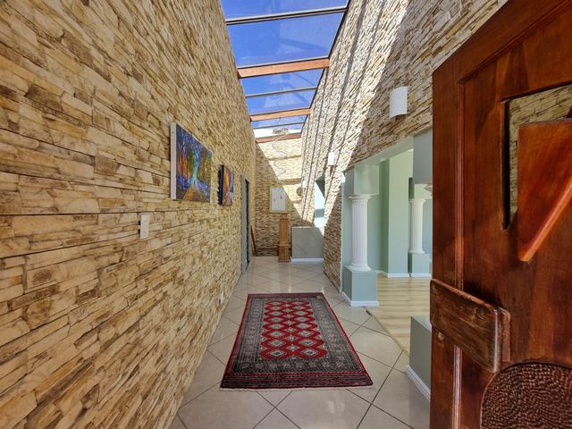 5 Bedroom Property for Sale in Wolseley Western Cape